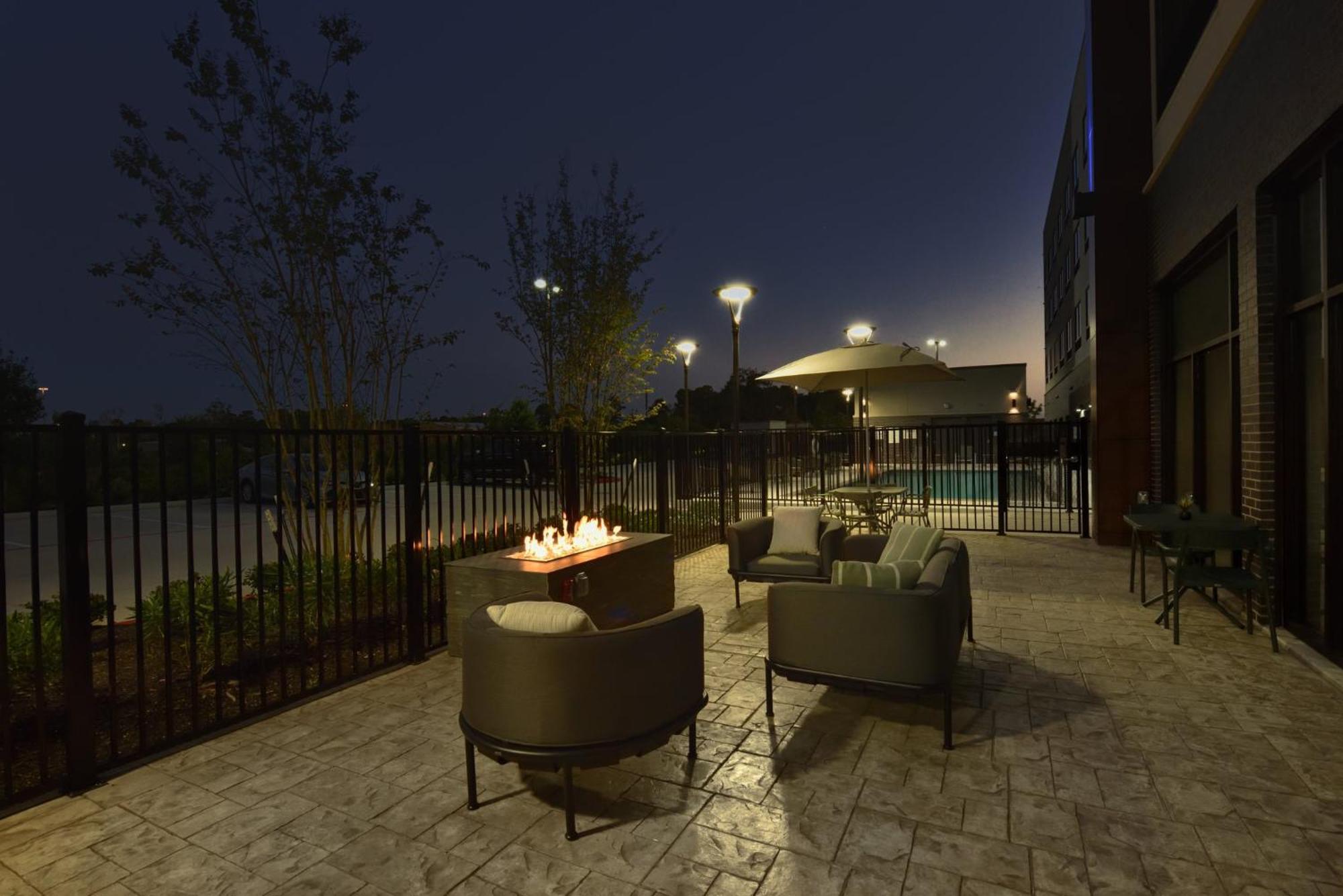 Holiday Inn Express & Suites Spring - Woodlands Area By Ihg Esterno foto
