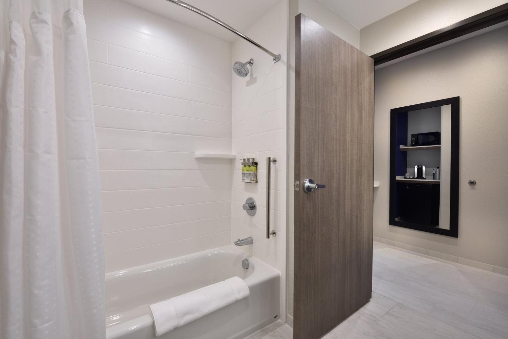 Holiday Inn Express & Suites Spring - Woodlands Area By Ihg Esterno foto